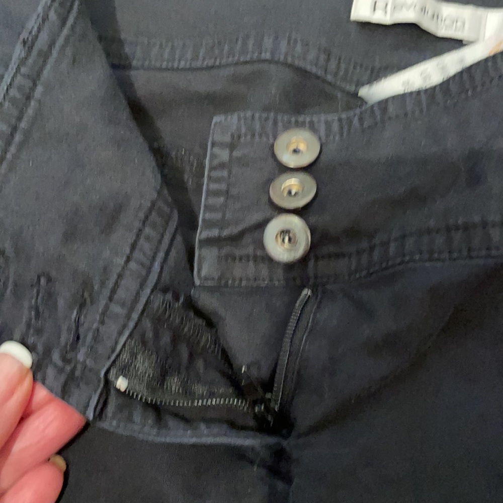 Capris - Picture 2 of 3